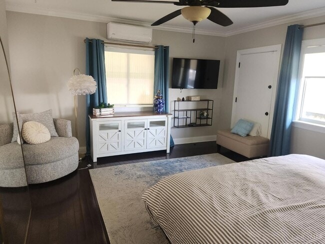 Building Photo - 399 Oregon St