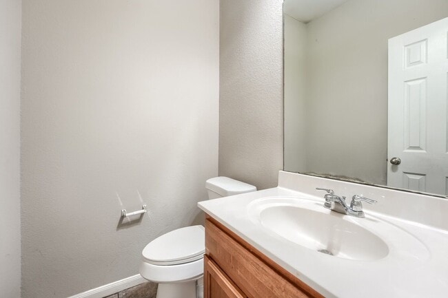 Building Photo - 2515 Allred Dr