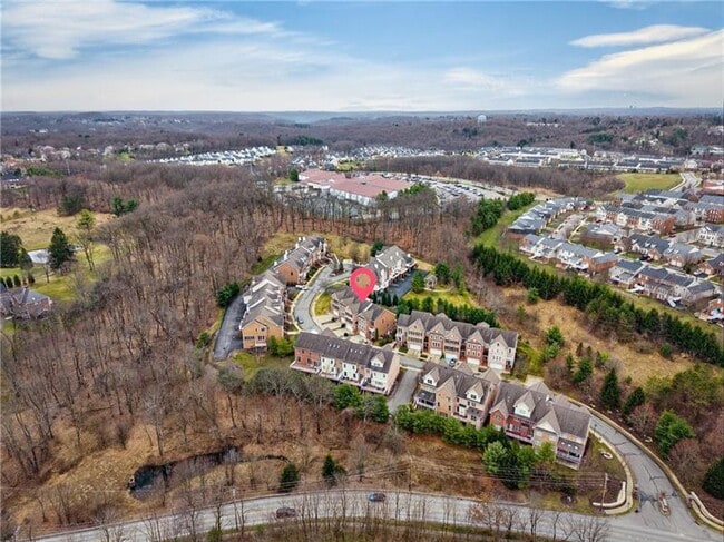 Building Photo - 402 Georgetowne Ct