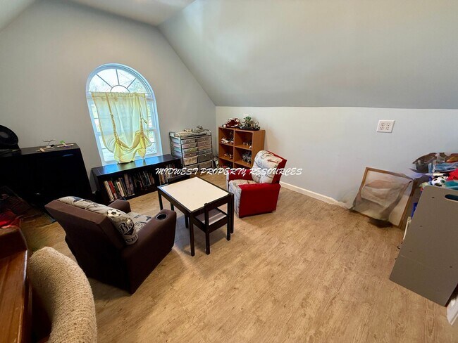 Building Photo - BEAUTIFUL TWO-STORY HOME w/POND VIEWS