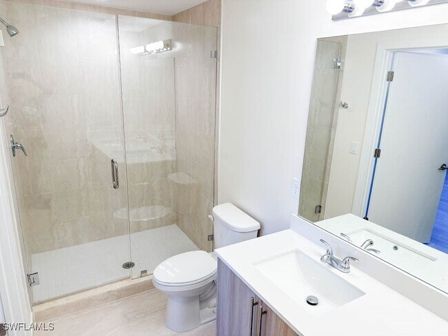 Building Photo - 15901 Pointe Cir
