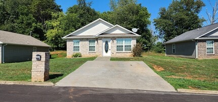 Building Photo - 1806 Watauga St