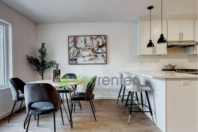 Building Photo - Brand New 2BR/3BA Townhome with Garage