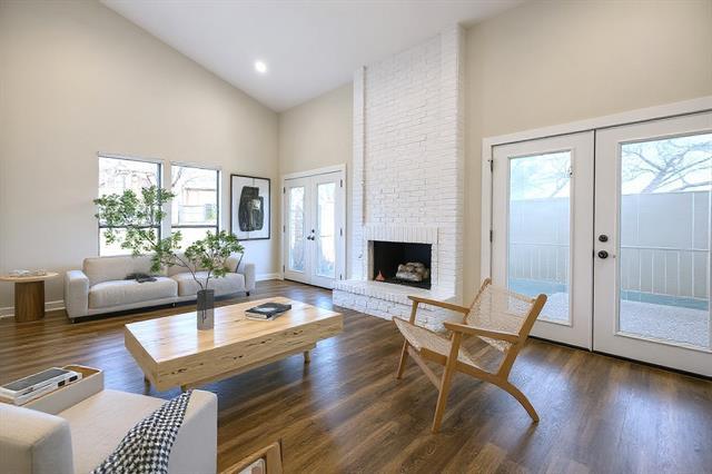 Building Photo - 12327 Montego Plaza