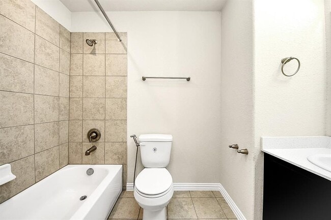 Building Photo - 13313 Sea Breeze Dr