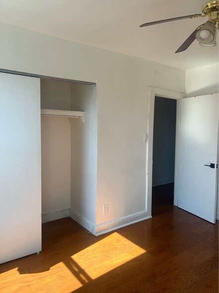 Building Photo - 12 Monticello Ave