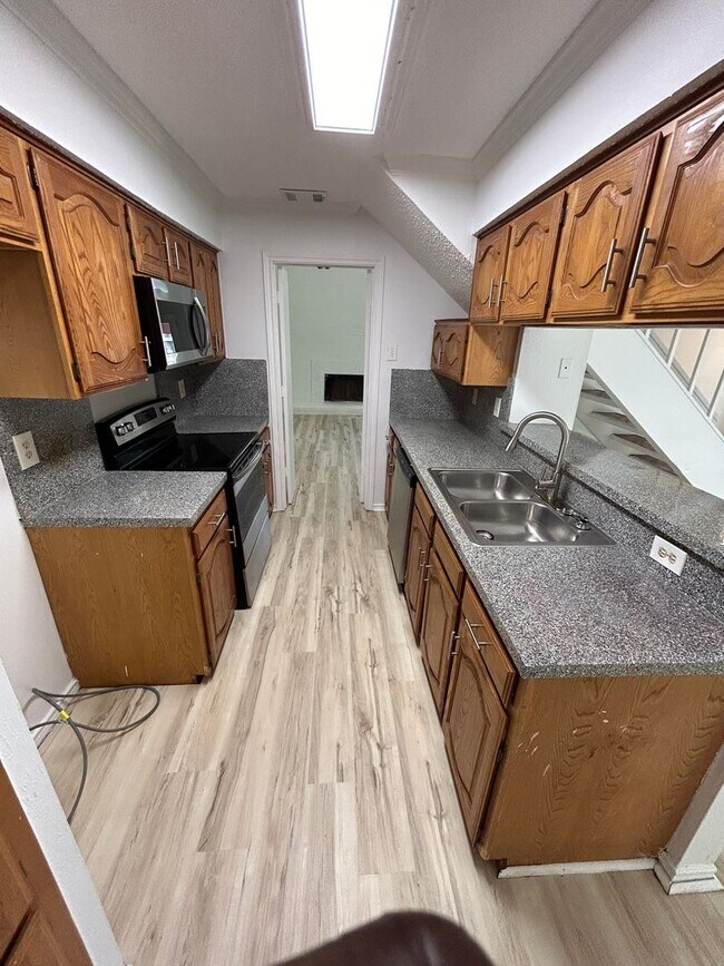 Building Photo - 3712 Pulsar Dr