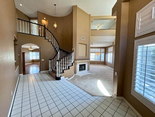 Building Photo - COMING SOON! Large Murrieta home available for LEASE!