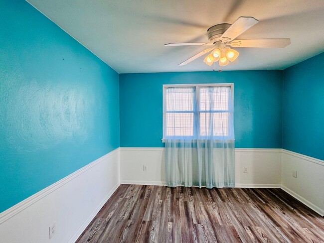 Building Photo - Spacious 4-bedroom, 2.5-bath home in Virginia Beach