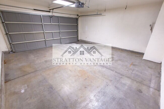 Building Photo - 9630 W Kingman St