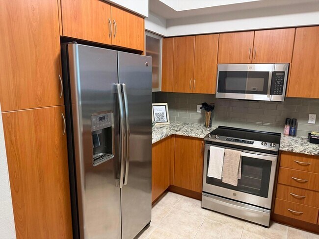 Building Photo - 804 E Windward Way