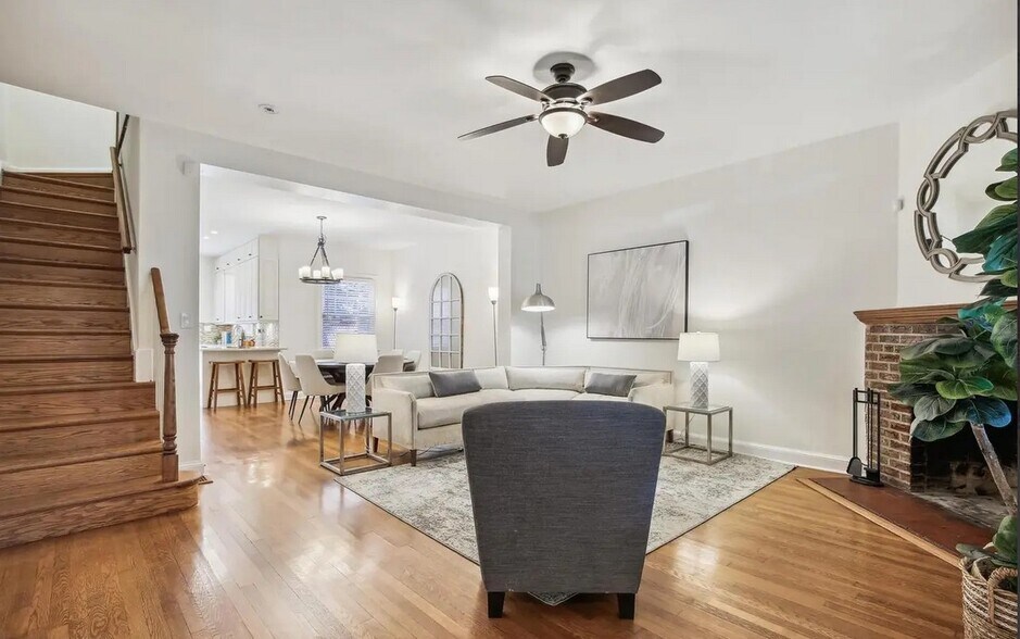 Building Photo - 1770 Hobart St NW