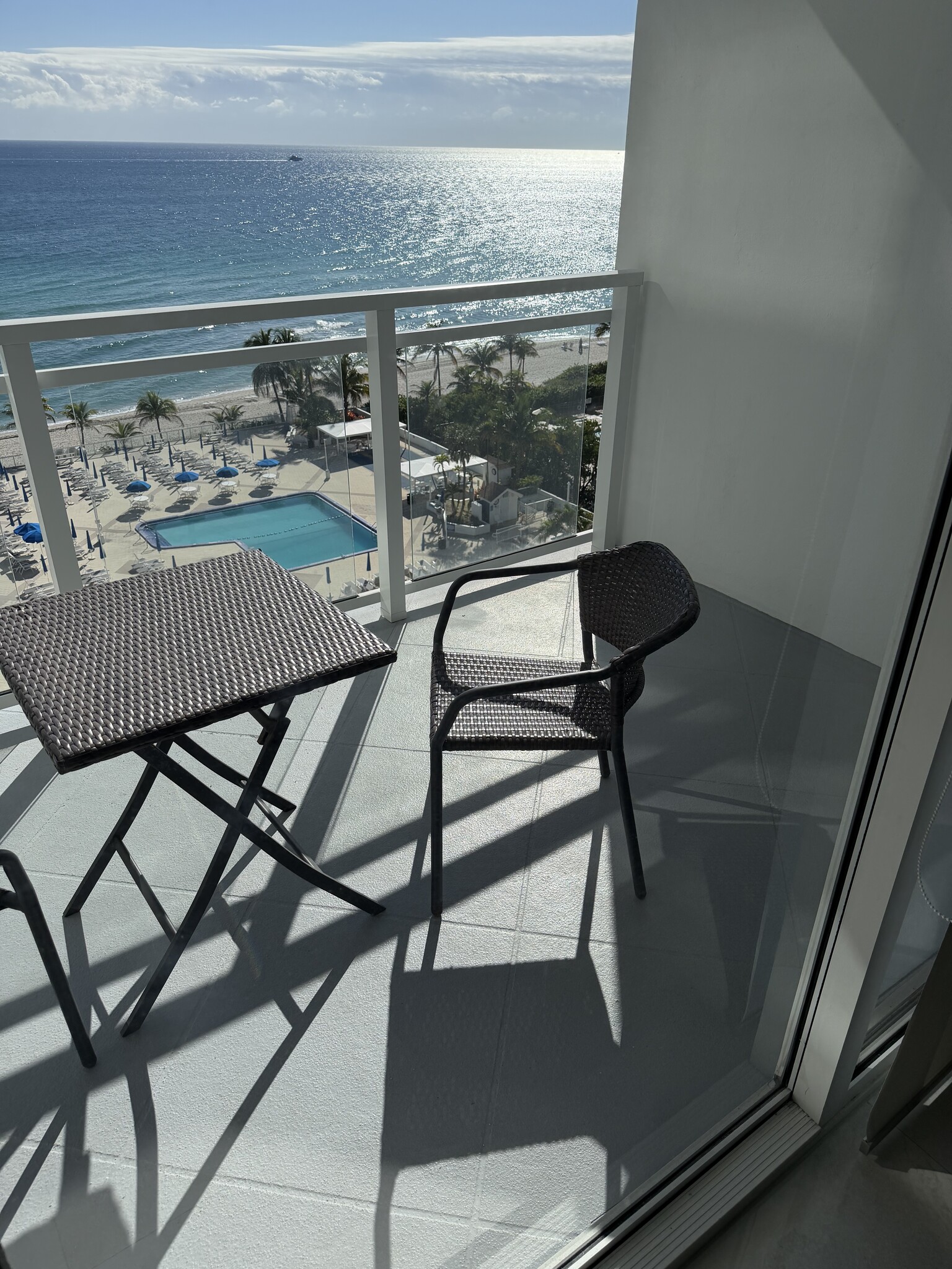 Building Photo - 2030 S Ocean Dr