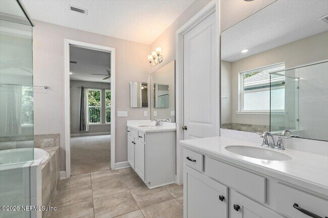 Building Photo - 192 Vista Lake Cir