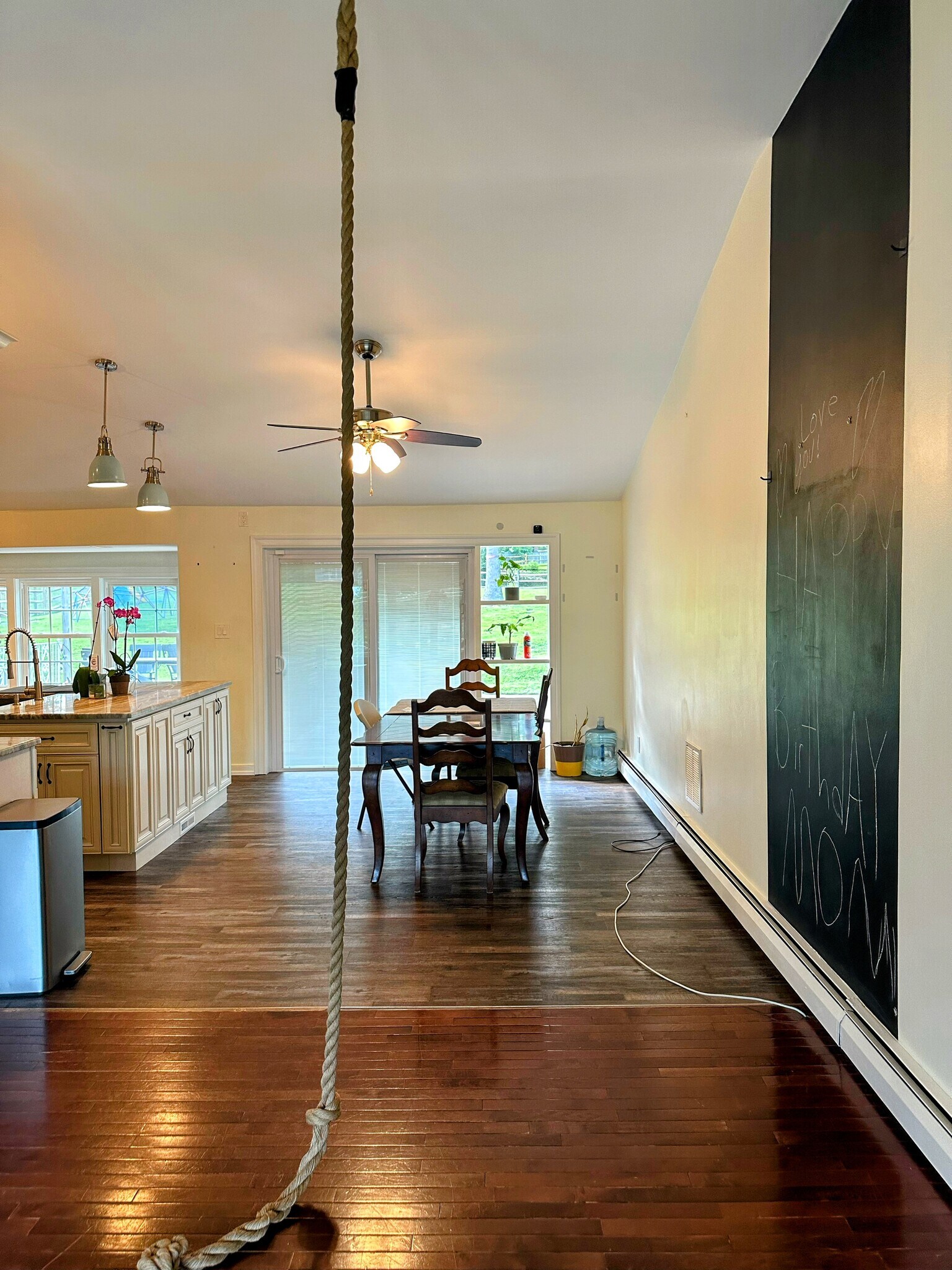 Building Photo - 536 Cardinal Dr