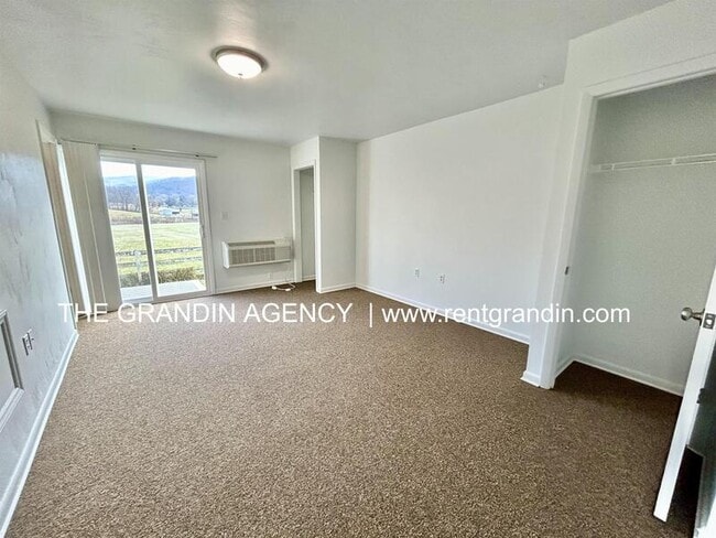 Building Photo - 292 Alleghany Spring Rd