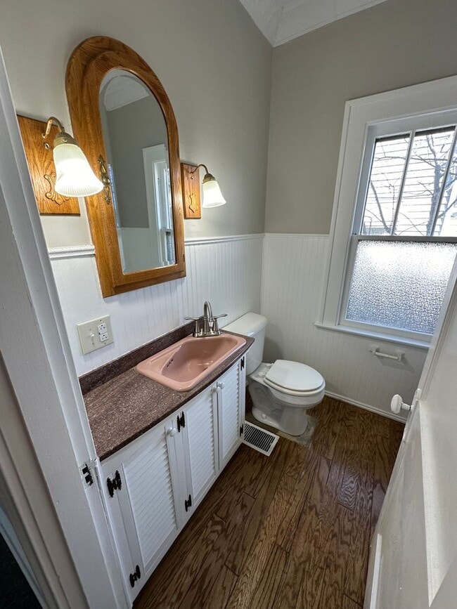 Building Photo - 1003 Clinton Ave