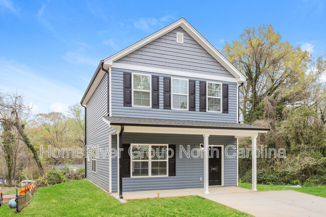 Building Photo - 1821 N Dunleith Ave