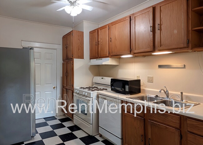 Building Photo - 1685 Tutwiler Ave