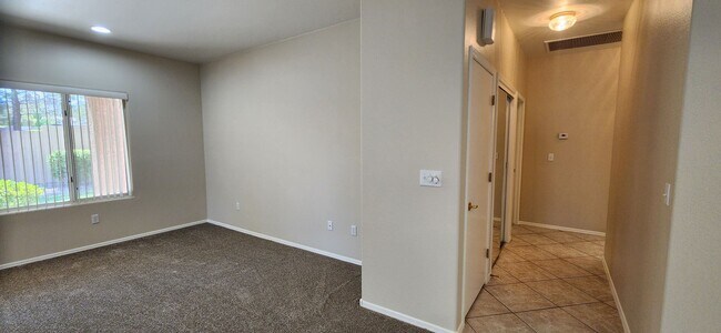 Building Photo - FRESHLY PAINTED 2 Bedroom Patio Home in Ag...