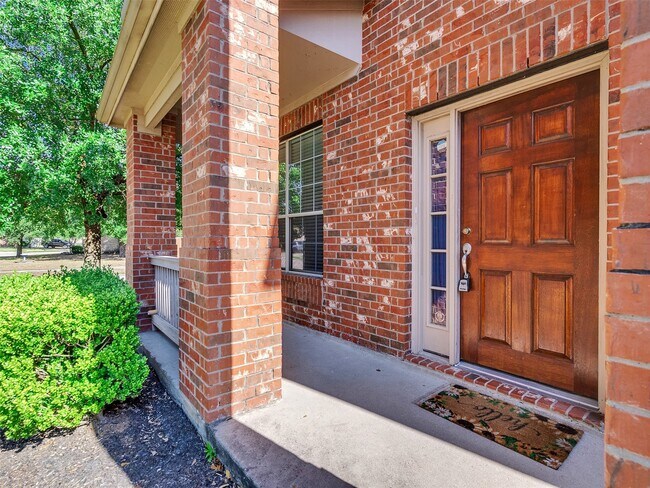 Building Photo - 29650 Legends Green Dr