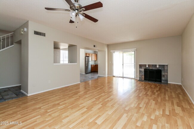 Building Photo - 1033 N Arvada