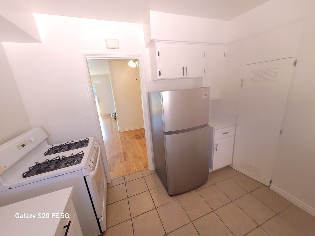 Building Photo - 4159 Somerset Dr