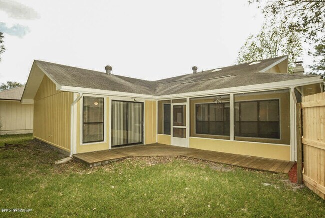 Building Photo - 13009 Bent Pine Ct E