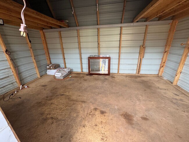 Building Photo - 3 BEDROOM  2 BATH 2 CAR GARAGE SITTING ON A CORNER LOT.  FEATURES INCLUDE: WASHER & DRYER HOOKUPS...