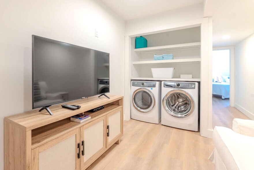 Building Photo - 10 Lemoyne Ave