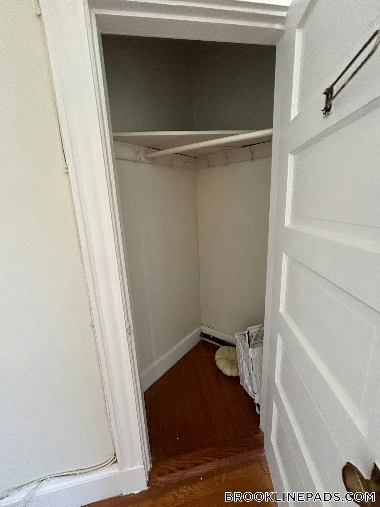 Building Photo - 208 Winthrop Rd