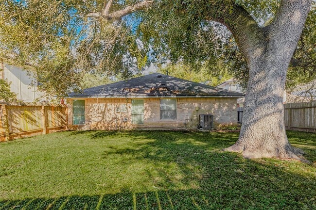 Building Photo - 3518 Pecan Point Dr