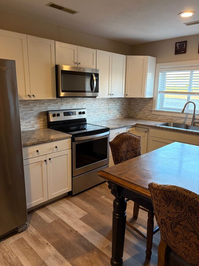 Building Photo - Premier RE Holdings of Monticello