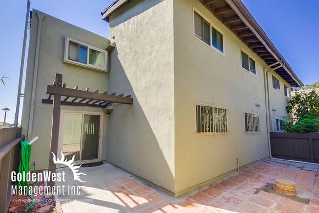 Building Photo - Spacious 3Bdm 2Ba Condo in Mission Valley ...