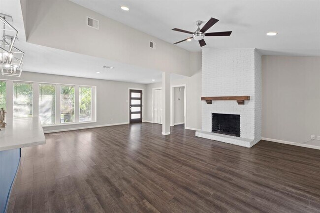 Building Photo - 2505 Wilke Dr