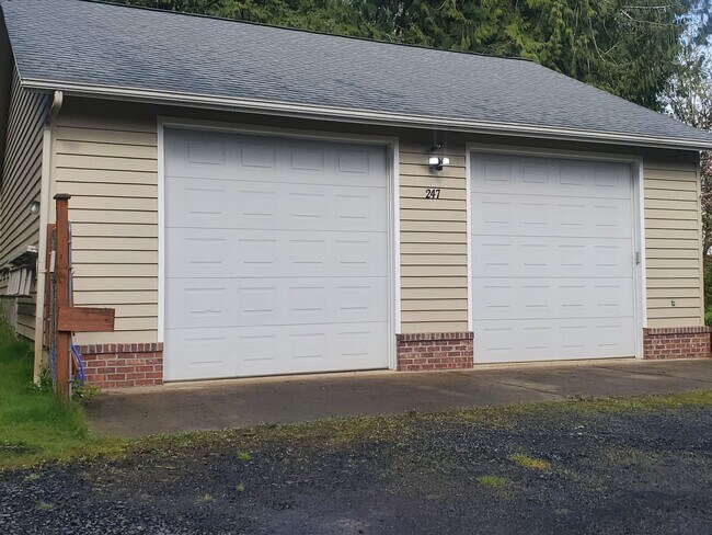 Building Photo - 247 SE Weston Rd