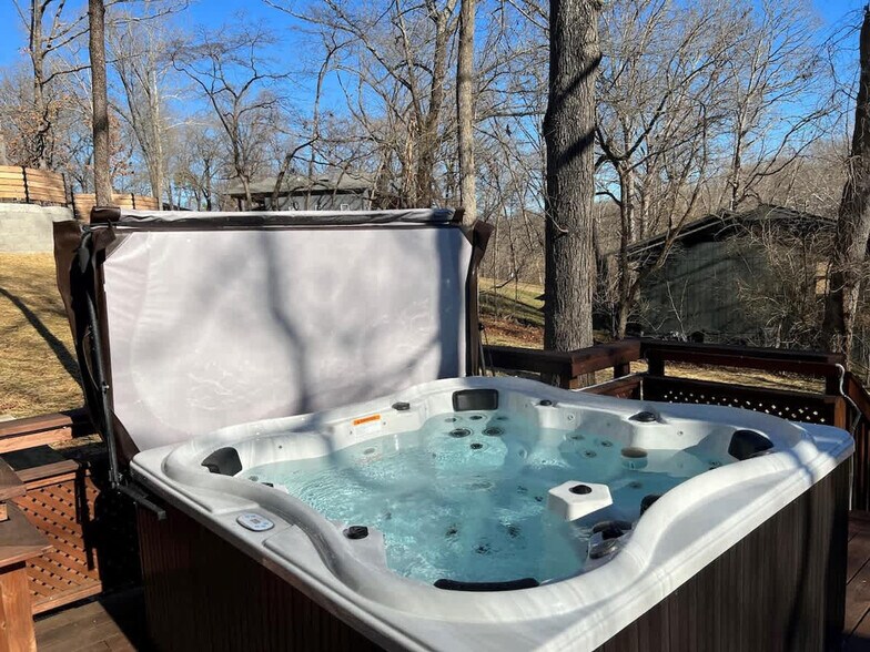 Building Photo - 1906 Almand Dr