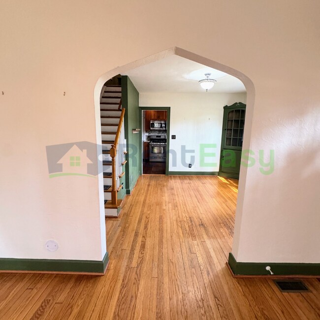 Building Photo - 8533 Circle Dr