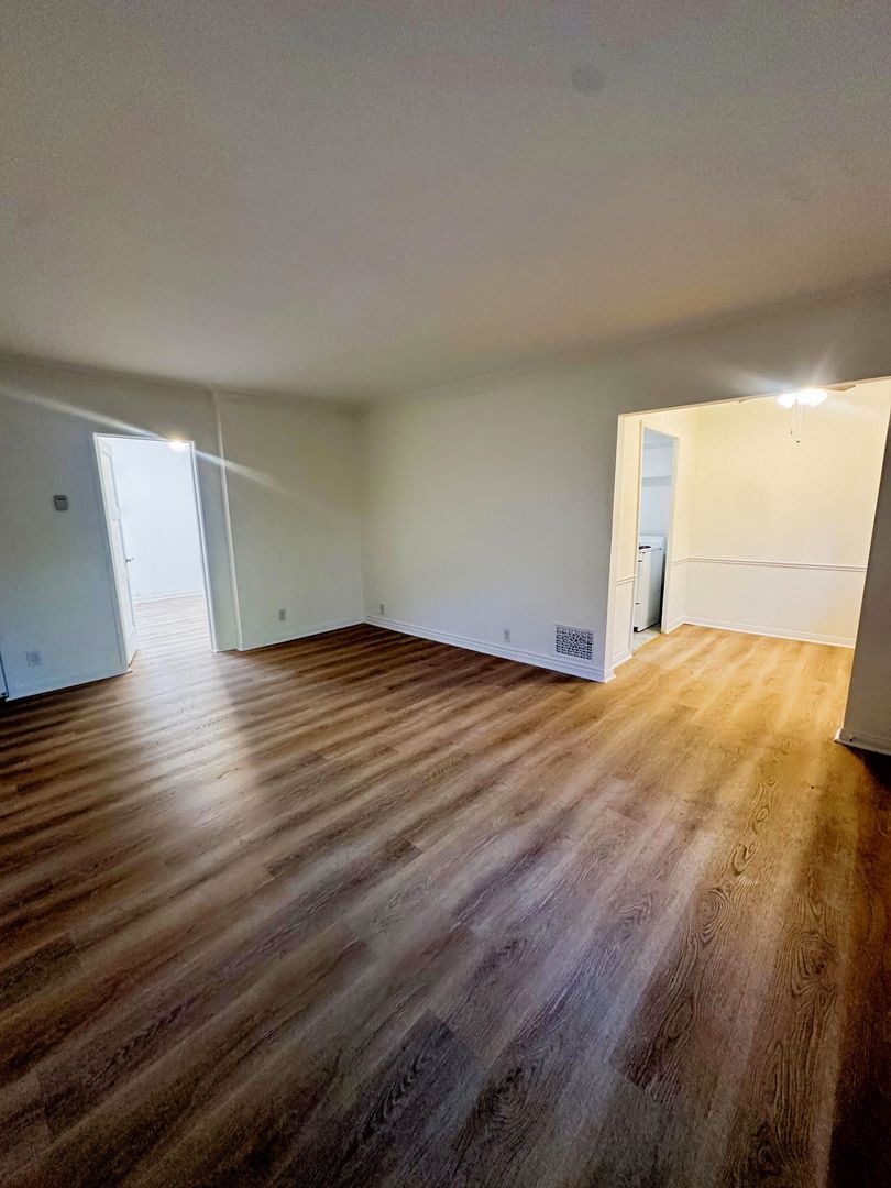 Interior Photo - Hayworth Courtyard Apartments