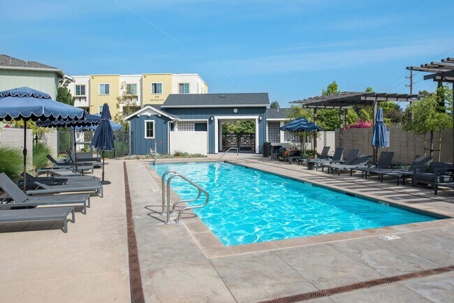 Building Photo - Winslow Complex Gem