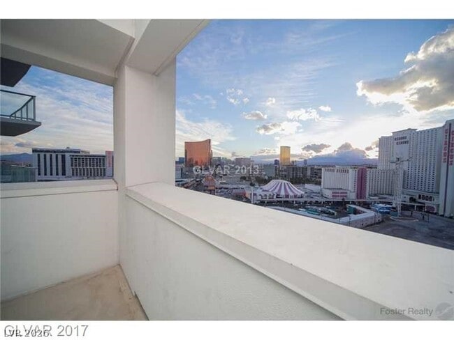 Building Photo - 2700 S Las Vegas Blvd