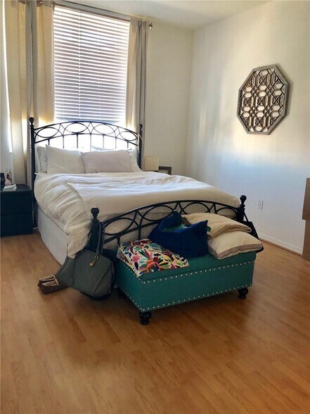 Huge Walk-in Closet in Bedroom - 2401 NE 65th St