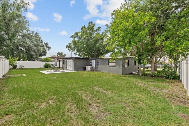Building Photo - 4103 N Gomez Ave