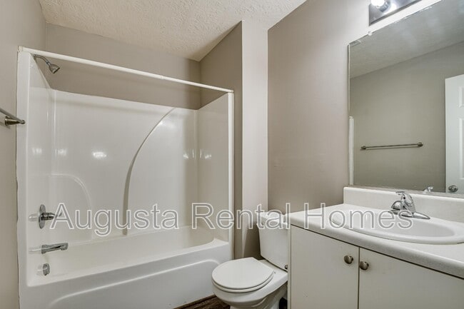 Building Photo - 3004 Strickland Ct