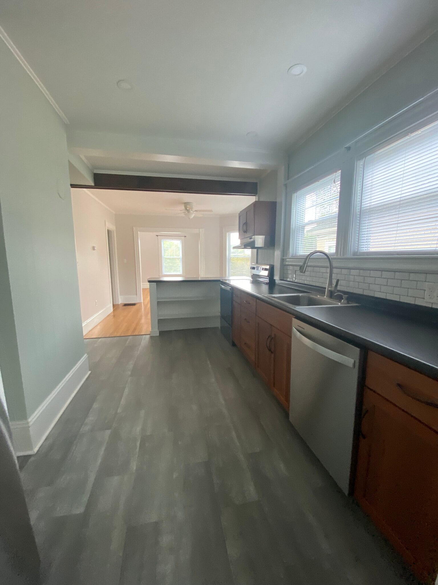 Building Photo - 71 Arsenal St