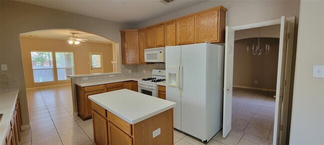 Building Photo - 98 S Regan Mead Cir