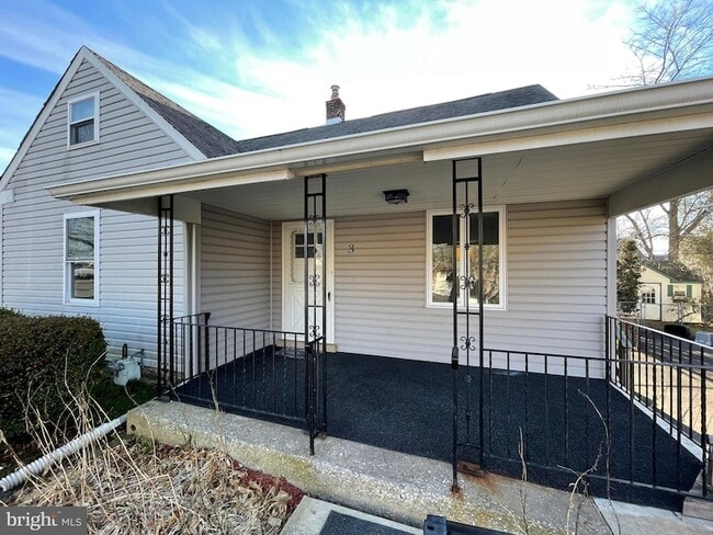 Building Photo - 3 Belmar Rd