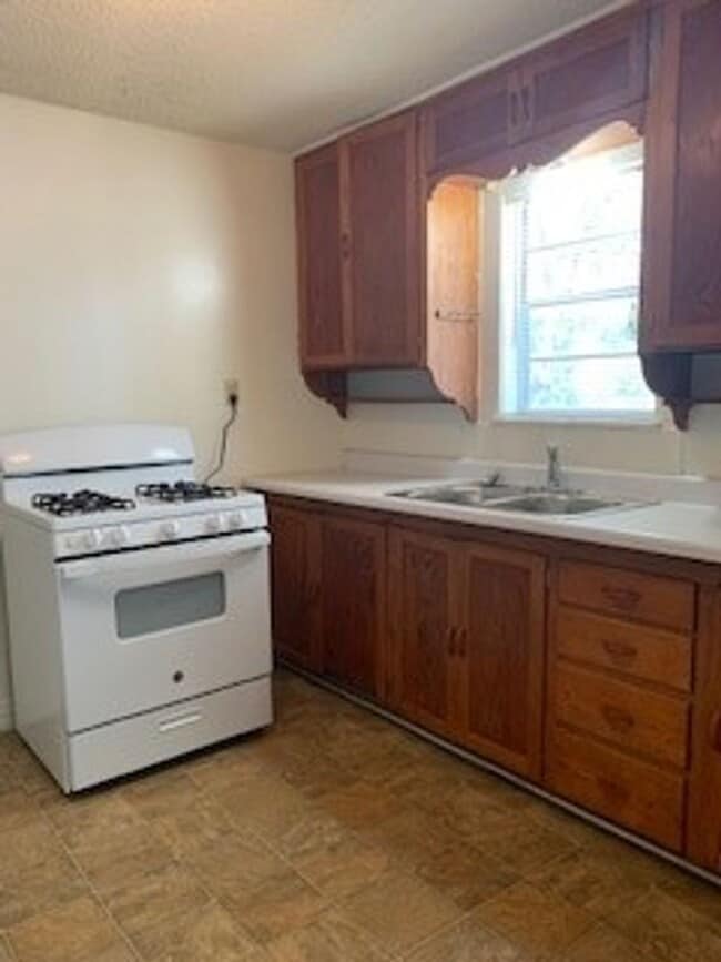 Building Photo - RBERNL