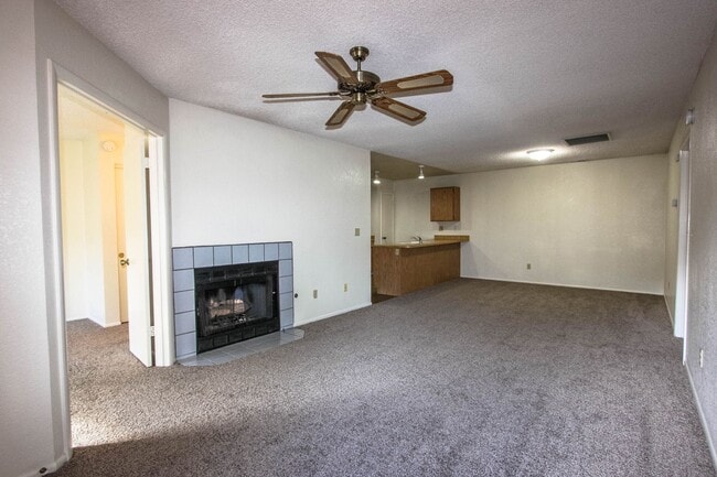 Building Photo - Montana Terrace Condo