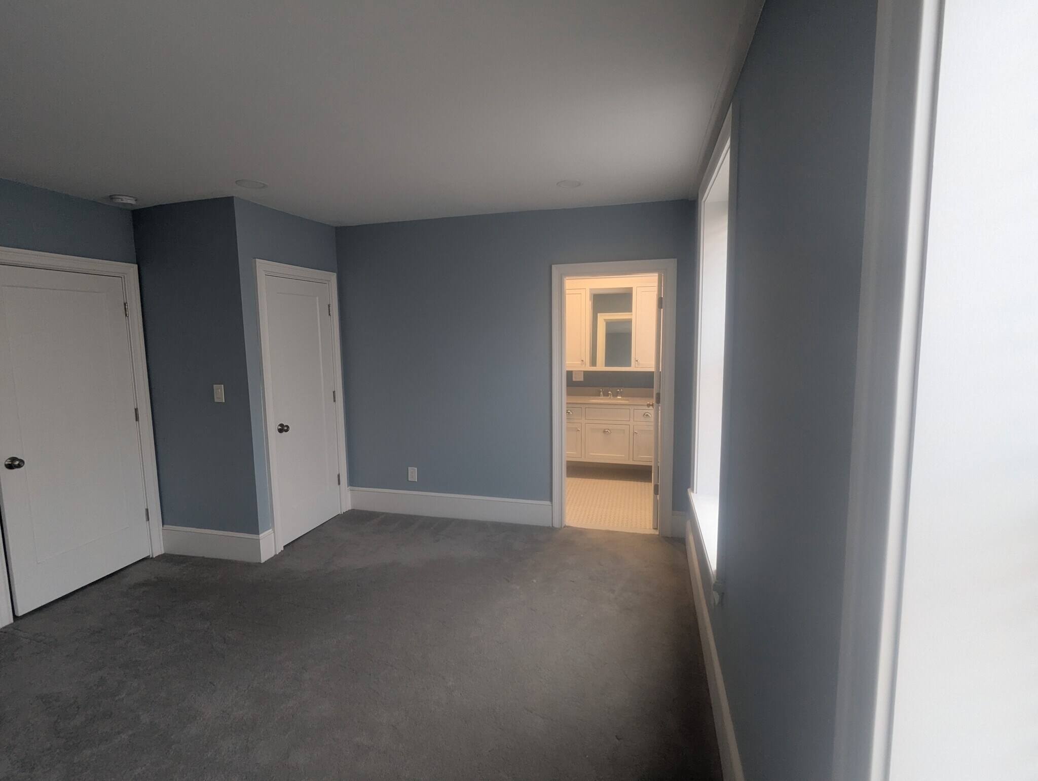 Master Bedroom (Ensuite bathroom) - 35 Clinton Ave